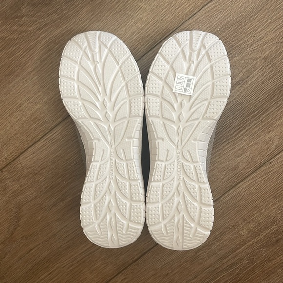 Skechers | flex memory foam Swift Fit taupe sneakers Sz 10 - Picture 6 of 11